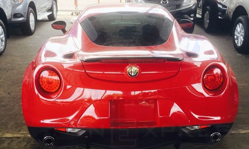  hàng độc alfa romeo 4c launch edition cập cảng sài gòn 