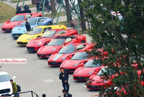  hơn 200 siêu xe mừng tài tử hong kong mở quán bar 