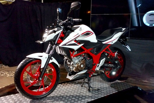  honda cb150r streetfire bản giới hạn giá 1900 usd 