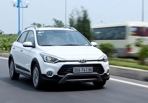  hyundai i20 active - hatchback ẩn bóng crossover 