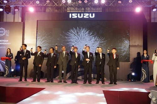  isuzu việt nam kỷ niệm 20 năm thành lập 