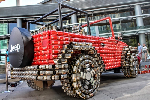  jeep wrangler làm từ 4500 vỏ lon thực phẩm 