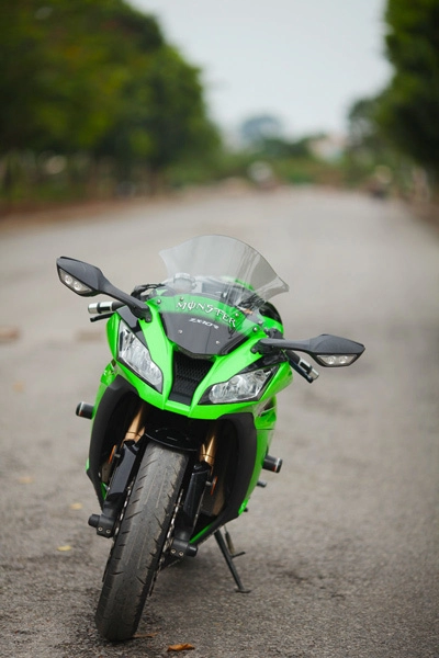  kawasaki zx-10r - tuyệt tác của tốc độ 