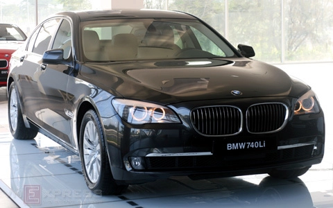  khám phá sedan cao cấp bmw 740li tại sài gòn 