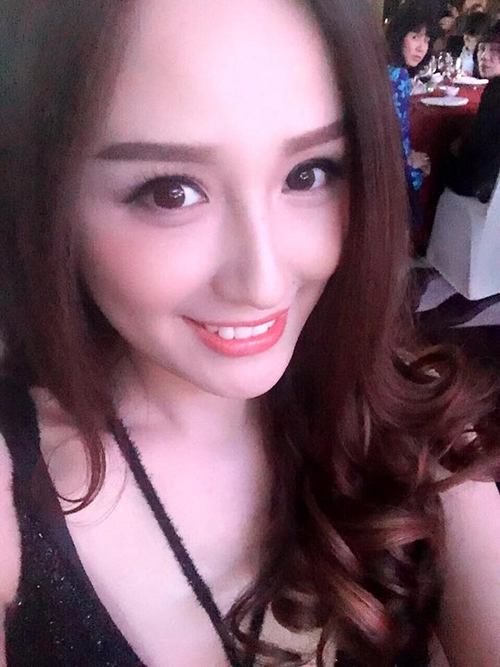 Không nhận ra mai phương thúy với kiểu trang điểm này