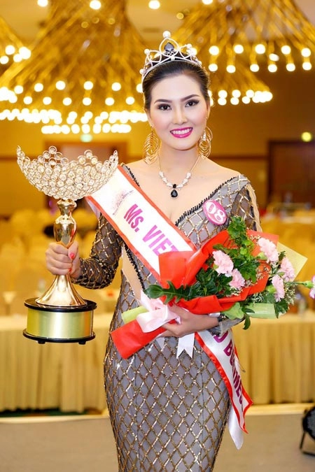 Kim thoa đăng quang hoa hậu doanh nhân thế giới người việt 2016