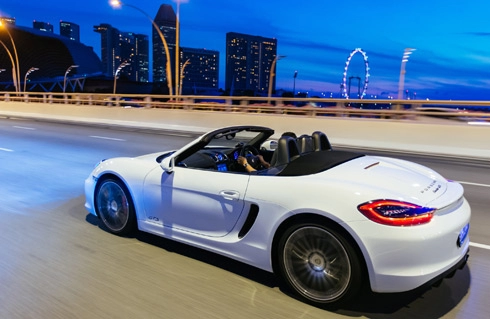  lái porsche boxster trên đường singapore 