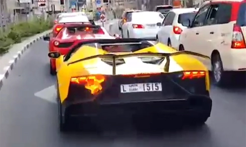  lamborghini aventador bốc cháy vì trò nẹt pô 