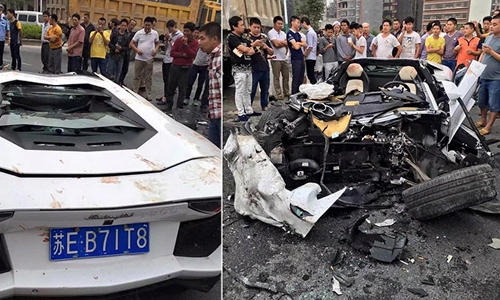  lamborghini aventador nát tươm vì đâm xe tải 