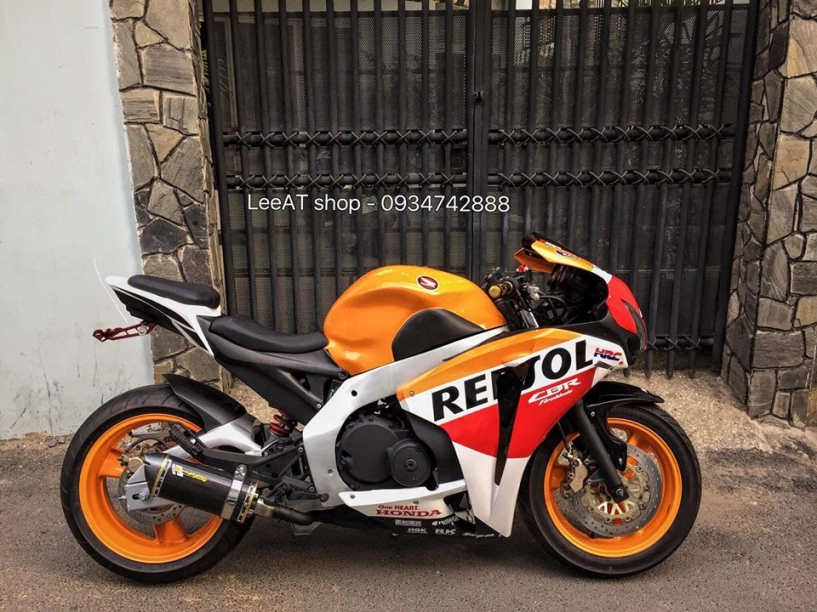 Lên đời hornet 250 thành mẫu xe thể thao honda cbr1000rr repsol 2010