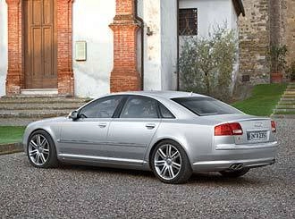  lực sĩ điển trai audi s8 