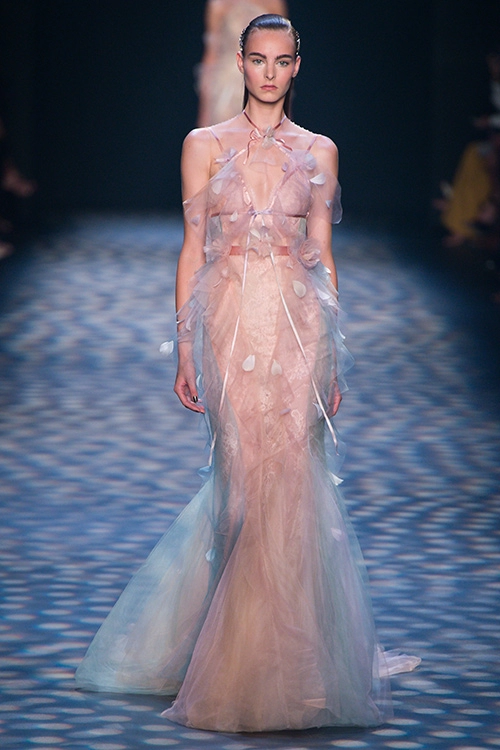 Marchesa giới thiệu bst ngọt ngào nhất new york fashion week