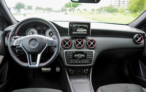  mercedes a250 amg - quý cô nổi loạn 