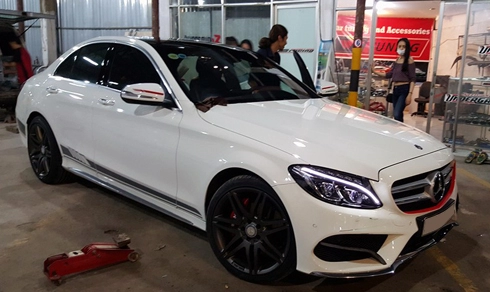  mercedes c250 hóa trang thành c63 amg ở sài gòn 