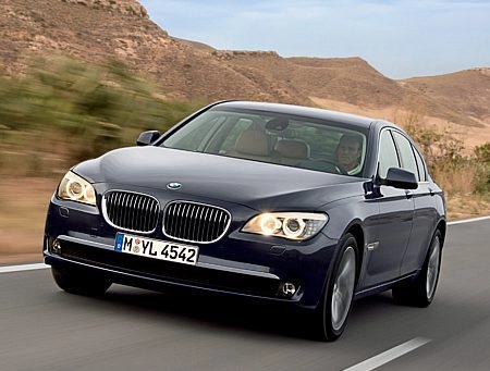  mercedes và bmw sẽ dùng chung thiết bị 