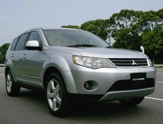  mitsubishi outlander mới ra mắt 