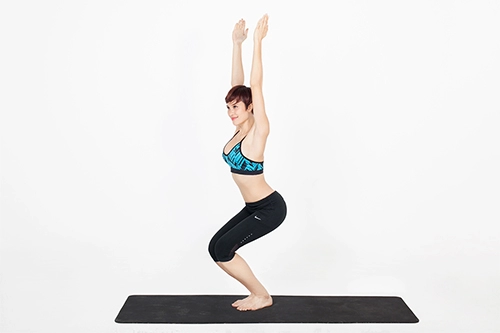 Mỡ bụng lâu năm sẽ bị triệt tận gốc với 3 động tác yoga cơ bản