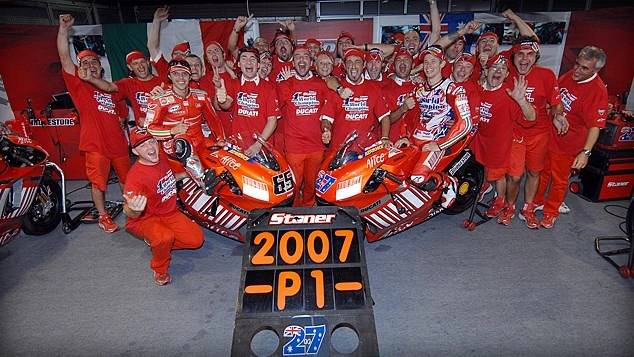 Năm 2007 đi vào lịch sử khi ducati giành danh hiệu moto gp thế giới lần đầu tiên