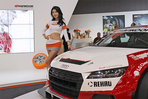  người đẹp và xế độ ở essen motor show 2015 