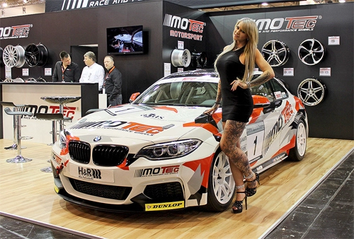  người đẹp và xế độ ở essen motor show 2015 