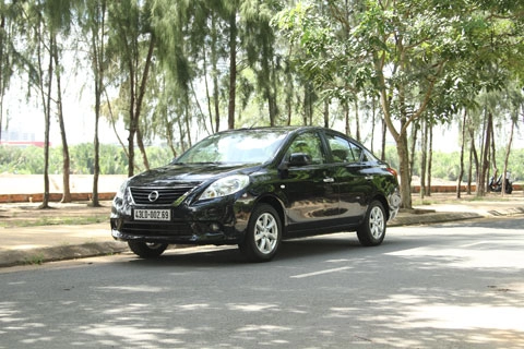  nissan sunny - dòng sedan cỡ nhỏ cho gia đình 