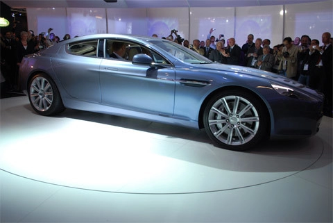  nữ hoàng aston martin rapide có giá gần 200000 usd 