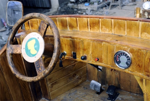  ôtô điện tự chế bằng gỗ 