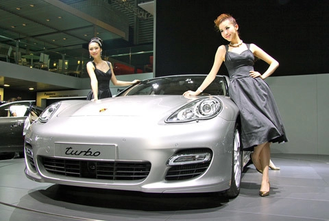  porsche panamera - ngôi sao của thượng hải motorshow 