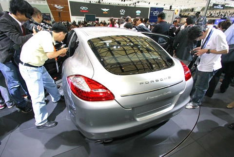  porsche panamera - ngôi sao của thượng hải motorshow 