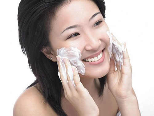 Rửa mặt quá sạch có thể khiến da bạn ốm yếu