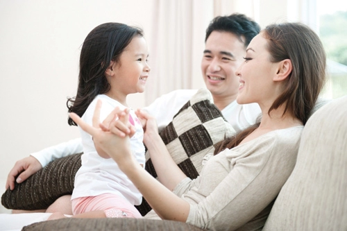 Sau hơn 1 tháng xa nhau vợ trẻ đẹp ra như có phép màu