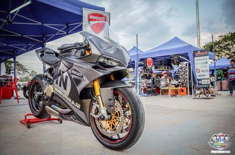 Siêu phẩm ducati 1299 panigale trong gói độ đầy giá trị