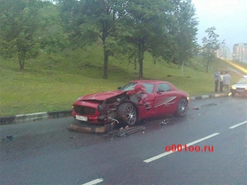  siêu xe mercedes sls amg gặp nạn 