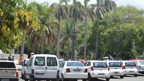  taxi và ôtô ở cuba 