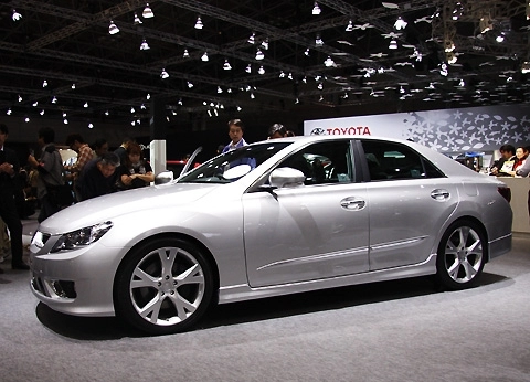  toyota mark x chưa thể lên hạng sang 