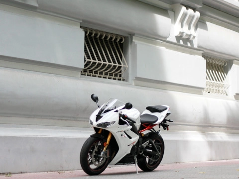  triumph daytona 675r trên đường phố sài gòn 