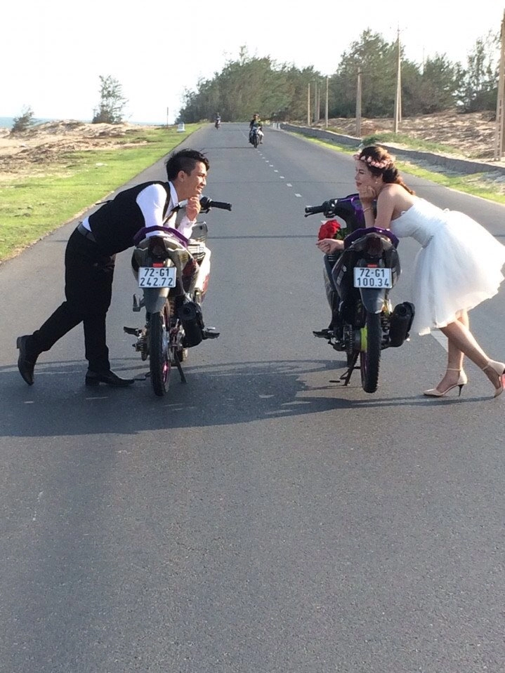 Vài tấm ảnh cưới cùng exciter 135 của biker vũng tàu