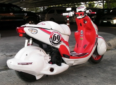  yamaha scooter độ phong cách viễn tưởng 