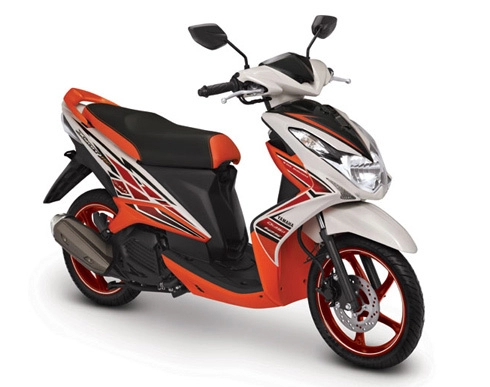  yamaha xeon rc có giá 1530 usd 