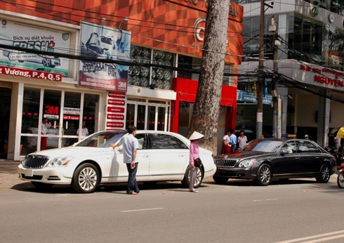  bộ đôi siêu sang maybach ở sài gòn 