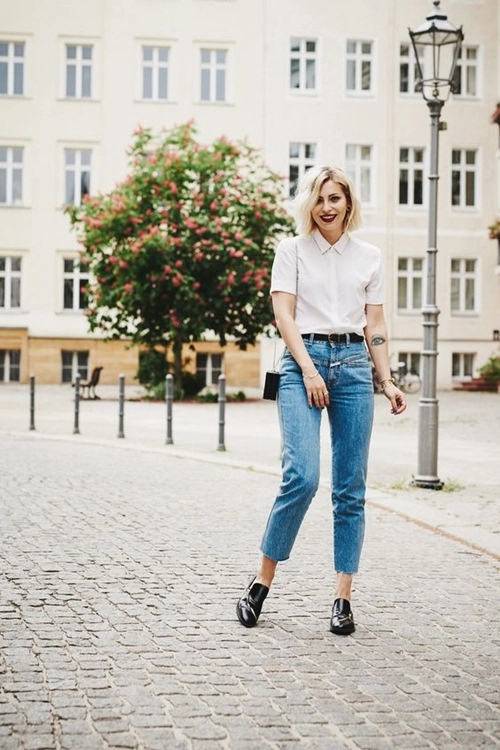 Các chàng trai nghĩ gì về jeans của mẹ