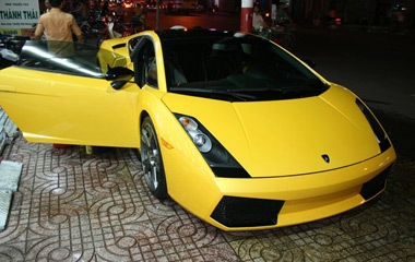  hàng độc lamborghini gallardo se cập cảng việt nam 