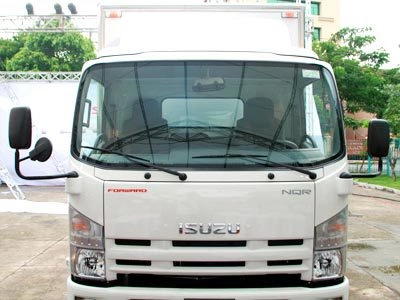  isuzu việt nam ra mắt xe tai new forward 