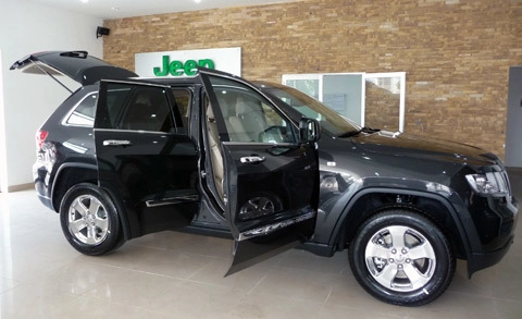  jeep grand cherokee 2011 được bán tại việt nam 