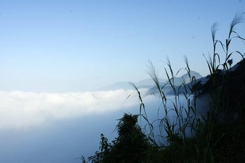 Lưu luyến mây núi cao bằng