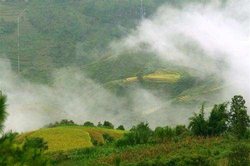 Mây trắng trên đỉnh hà giang