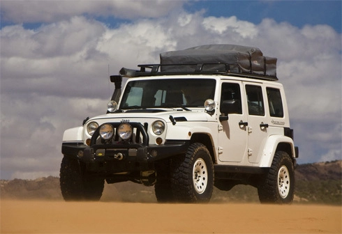  ngủ trên nóc của jeep wrangler overland 