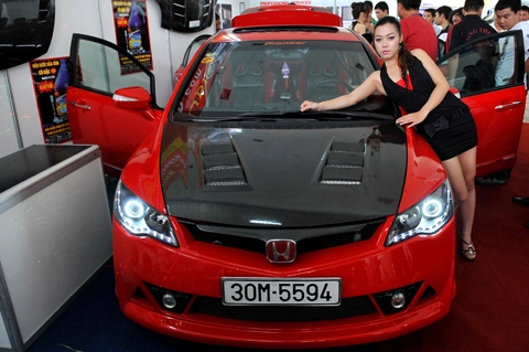  người đẹp tại autoexpo 2009 