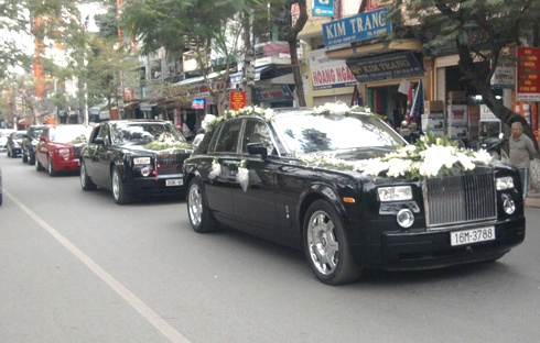  rước dâu bằng rolls-royce phantom ở hải phòng 