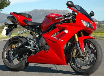  triumph daytona 675 - môtô của năm 2006 